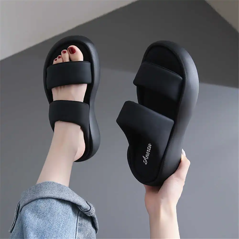 Size 39 Strips Summer Shoes Sa - Aquatic Sports Center reseña y precio